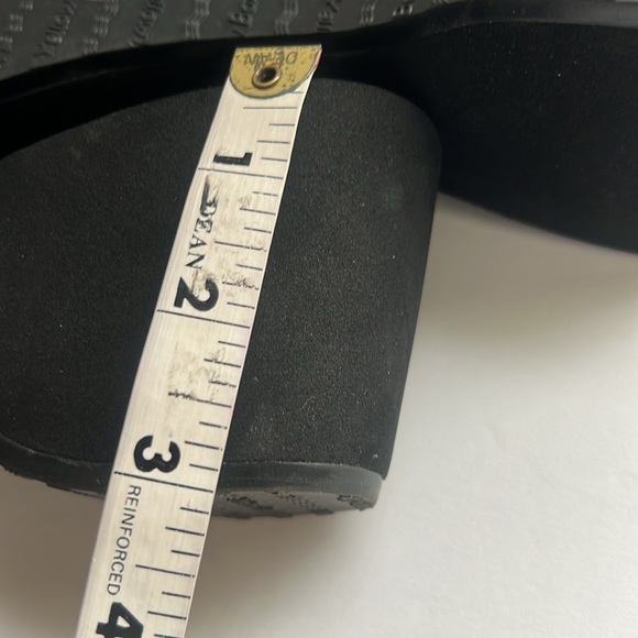 Yellow Box Silver wedge sandal, new. - Picture 5 of 7